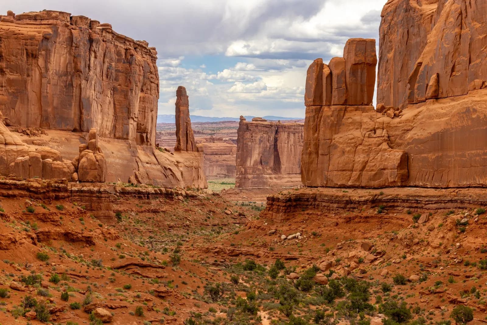 Scenic view of red rock sandstone formations in arches national park utah desert landscape