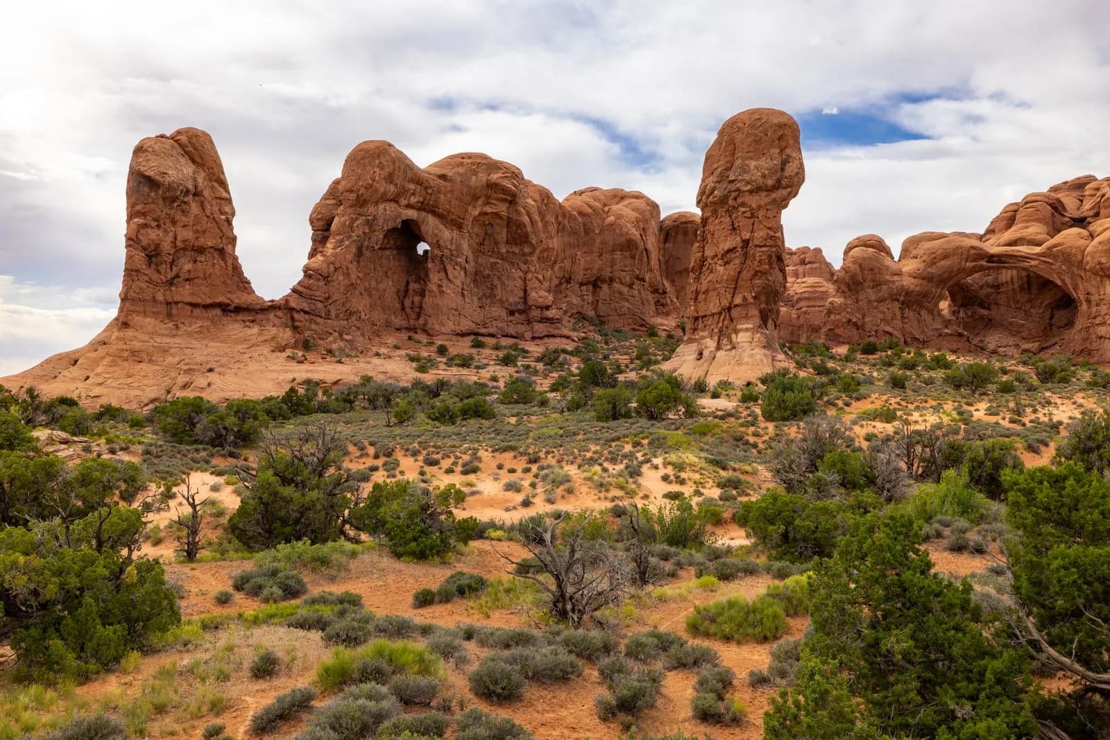 Scenic view of red sandstone rock formations in arches national park utah desert landscape